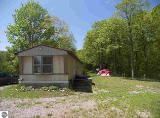 1254 W Kasson Center Rd, Maple City, MI 49664