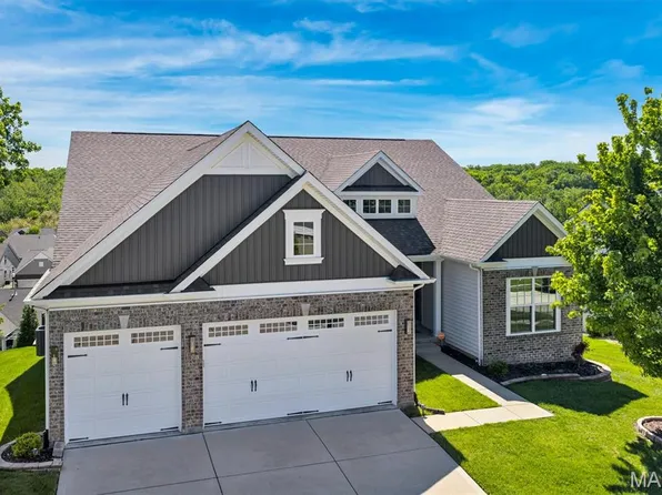 139 Wilmer Valley Dr, Wentzville, MO 63385