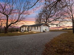 933 Dady Rd, Mc Ewen, TN 37101