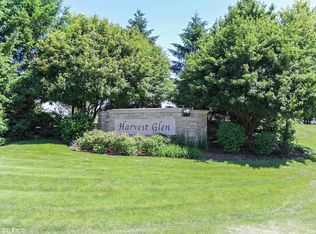 24894 N Autumn Rdg, Cary, IL 60013