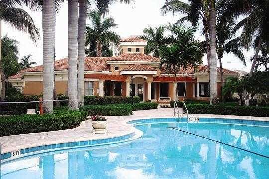 1st image of 3234 Coral Lake Dr