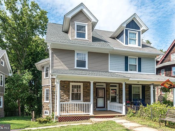 2nd image of 251 Washington Ln