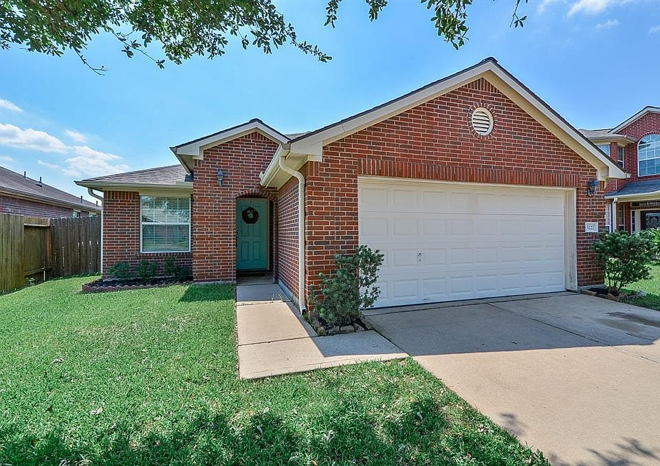 1st image of 5127 Royal Cypress Dr