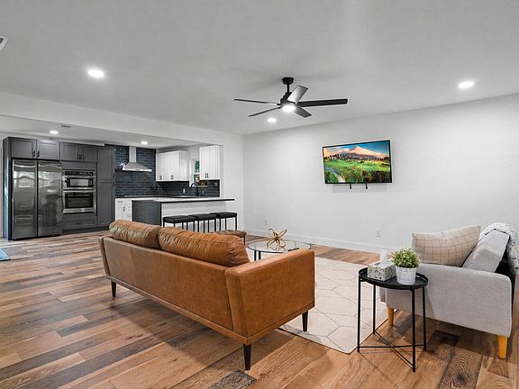 4th image of 4902 Russet Hill Dr