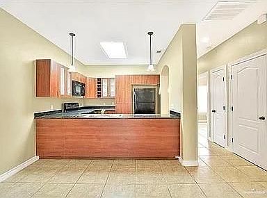 4th image of 3051 Regal Dr APT B