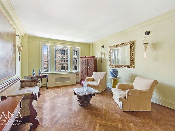 3rd image of 608 Cathedral Pkwy #8C