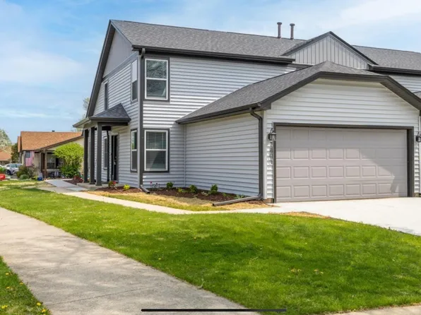 1801 Shetland Rd, Naperville, IL 60565