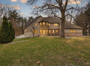 2694 Ashville Dr NE, Grand Rapids, MI 49525