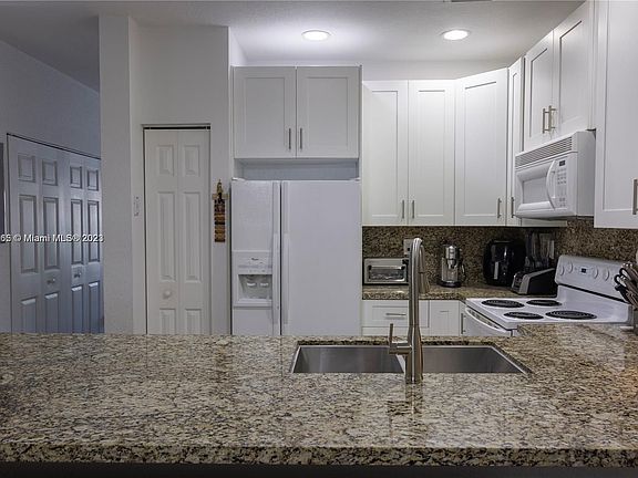 3rd image of 5731 NW 114th Path APT 113