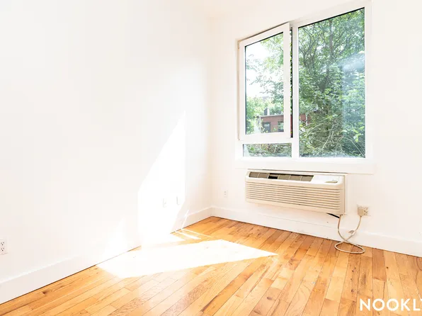 2124 Fulton Street image 7 of 15