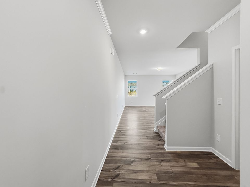 1st image of 16 Umber Ln
