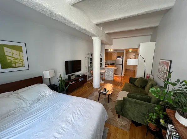 9 Barrow Street image 1 of 9