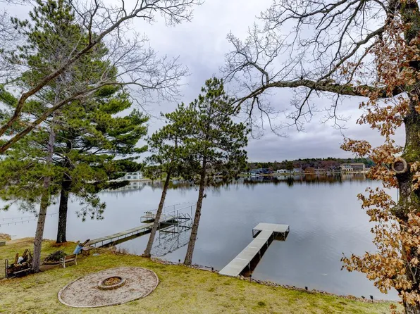 842 East Hiawatha Drive, Wisconsin Dells, WI 53965