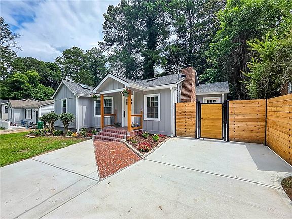 2nd image of 3449 Glen Rd