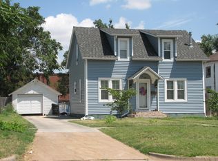 318 W 10th St, Larned, KS 67550