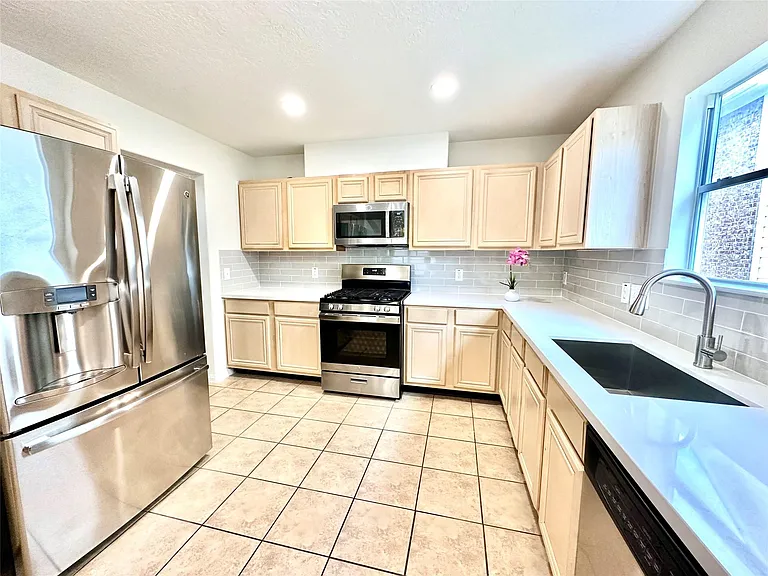 25311 Clover Ranch Dr — Photo 9
