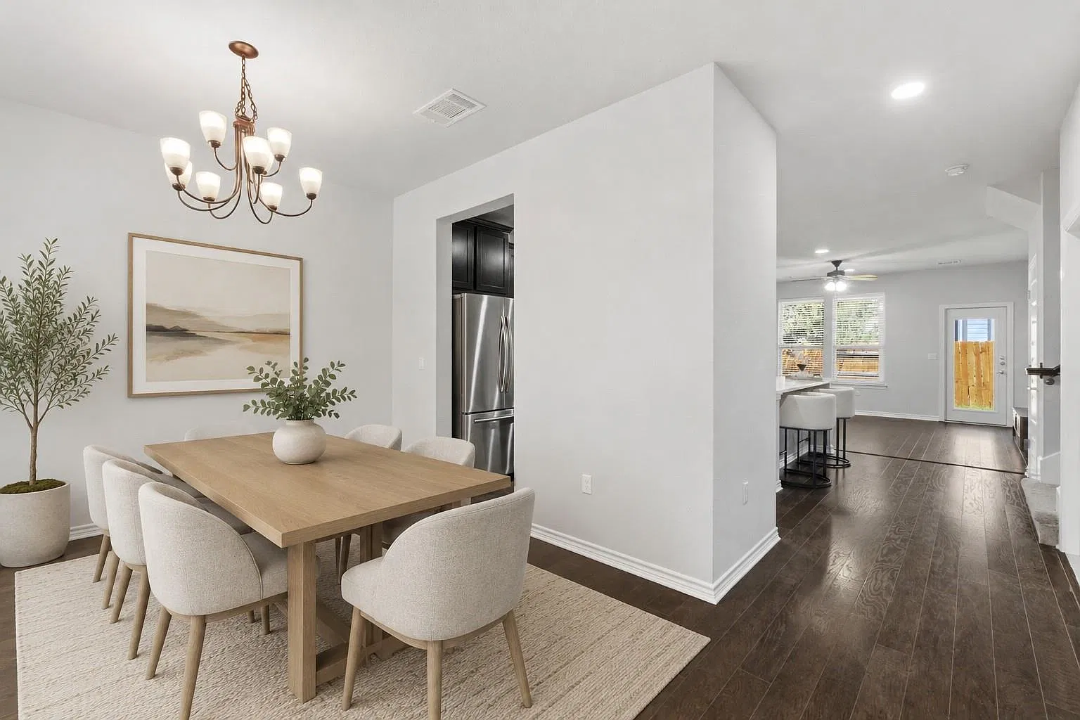 4 bed, 3.5 bath, 2421 sqft, $2,750 — Photo 4