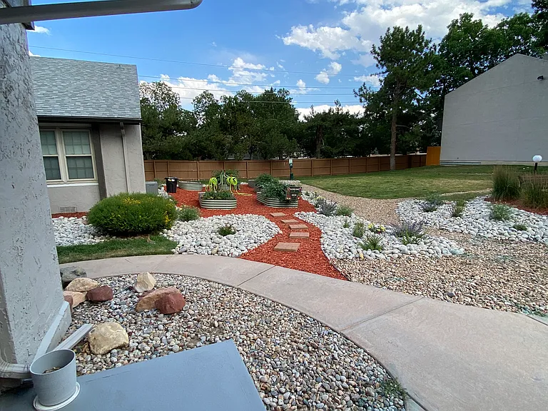 2301 E Fremont Ave #U9 — Photo 2