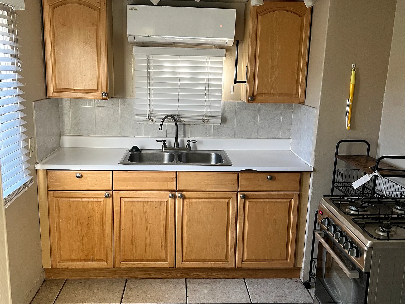 1 bed, 400 sqft, $800 — Photo 1