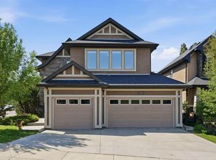 105 E Cranridge Hts SE, Calgary, AB T3M0C1