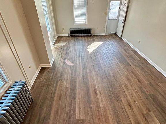 4th image of 3 Grape St