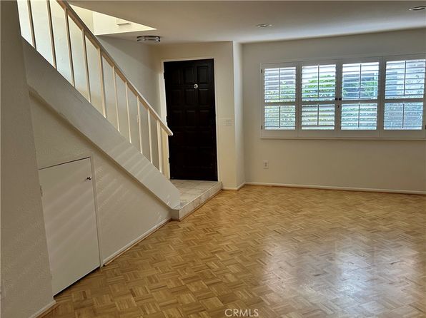 13112 Moorpark St APT 2