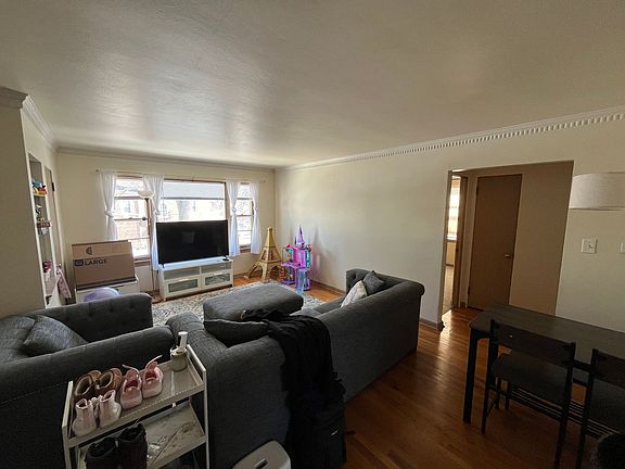 3rd image of 5169 N Hollywood Ave APT 3