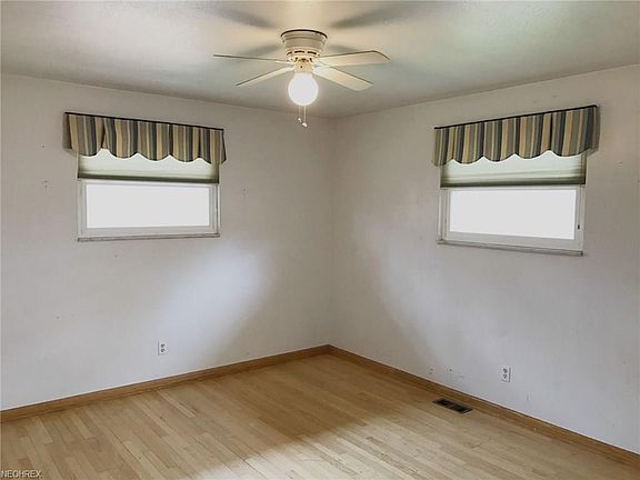 5th image of 94 Woodland Ave