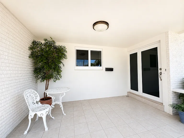 1155 Washington St — Photo 4