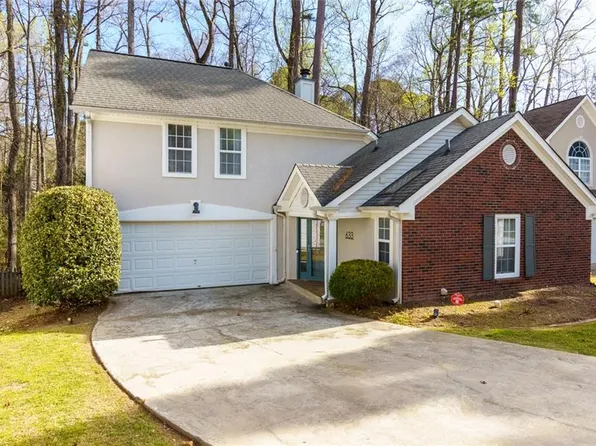 633 N Fairfield Dr, Peachtree City, GA 30269