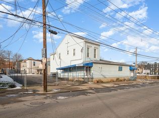 903 Greenup St, Covington, KY 41011