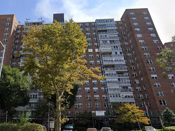 4310 Kissena Blvd, Flushing, NY 11355