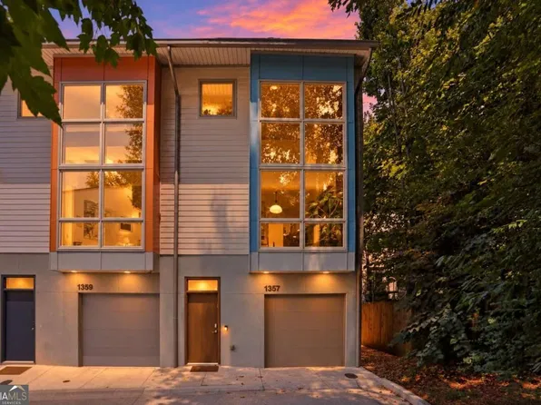1357 Stirling Cir NW, Atlanta, GA 30318