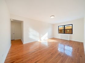 150-39 75th Ave, Flushing, NY