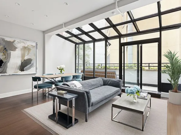 206 1st Ave APT 1B, New York, NY 10009