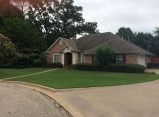 102 Cayman Cir, White Oak, TX 75693