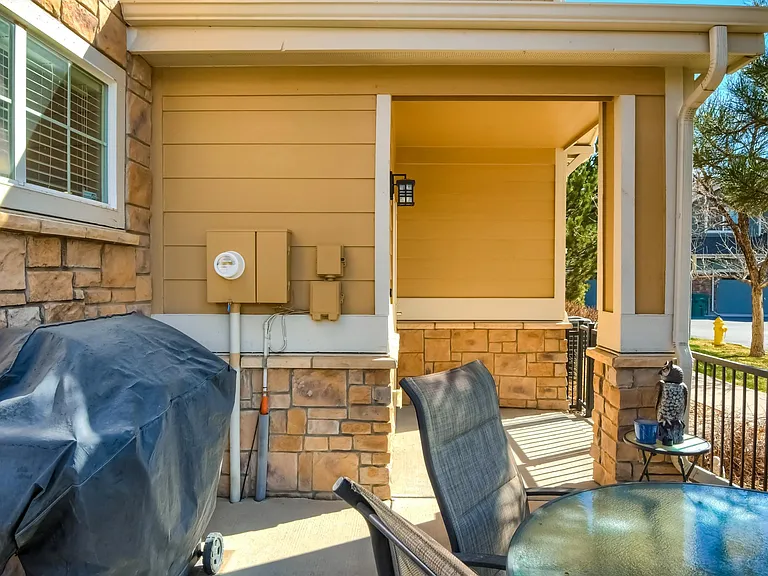 1751 S Buchanan Cir — Photo 32