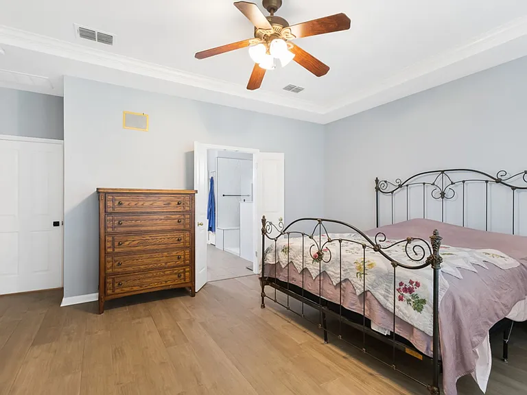 1318 Barton Crk — Photo 14