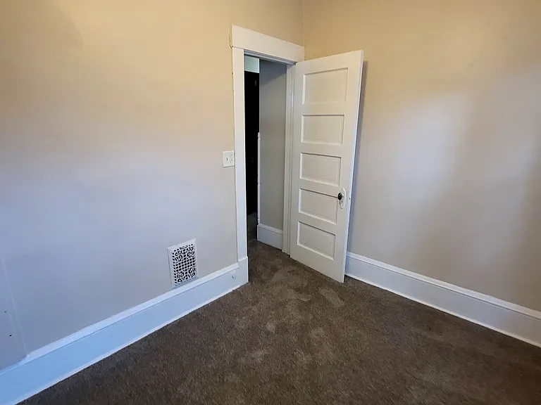 2266 Grandview Ave — Photo 28