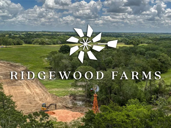 10 Ridgewood Farms Way, Brenham, TX 77833