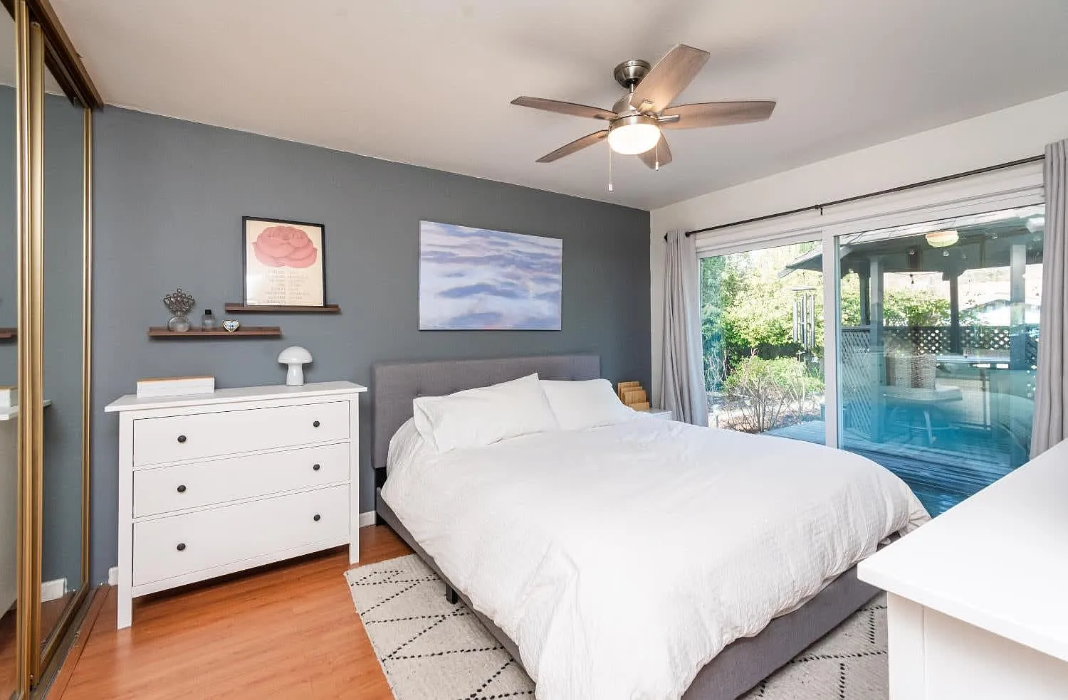2 bed, $1,800 — Photo 2