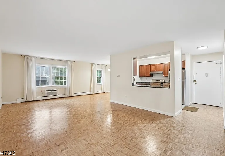 135-167 S Maple Ave #143-B — Photo 5