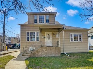 4015 W Addison St, Chicago, IL 60641