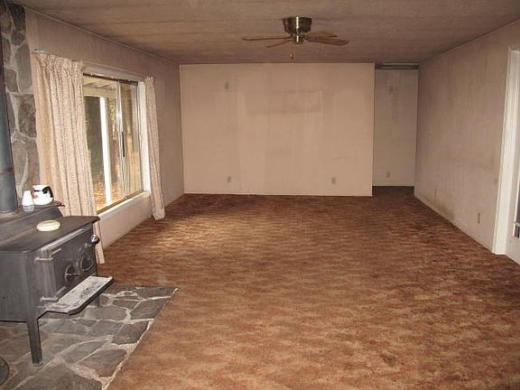 2nd image of 36010 Mariposa Way
