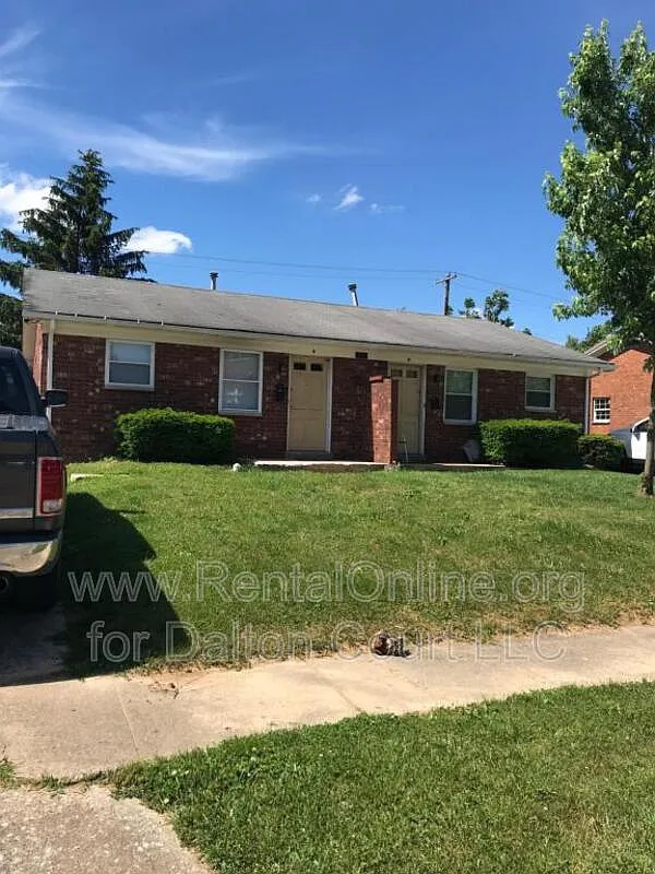 2 bed, 1.0 bath, 750 sqft, $1,099 — Photo 1