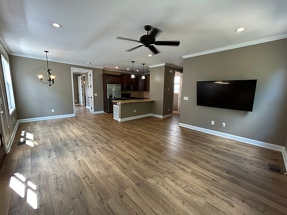 2nd image of 113 Tanglewood Dr #113
