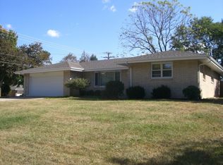 404 Woodland Dr, Rockford, IL 61108