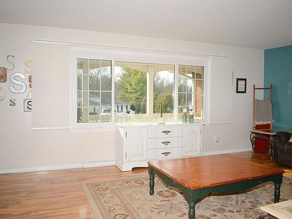 5th image of 2472 Eastridge Dr