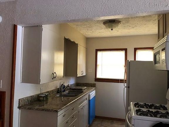 4th image of 3857 Washburn Ave
