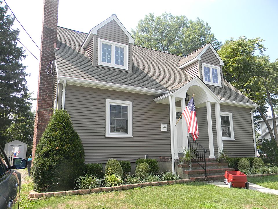 2nd image of 12 Center St